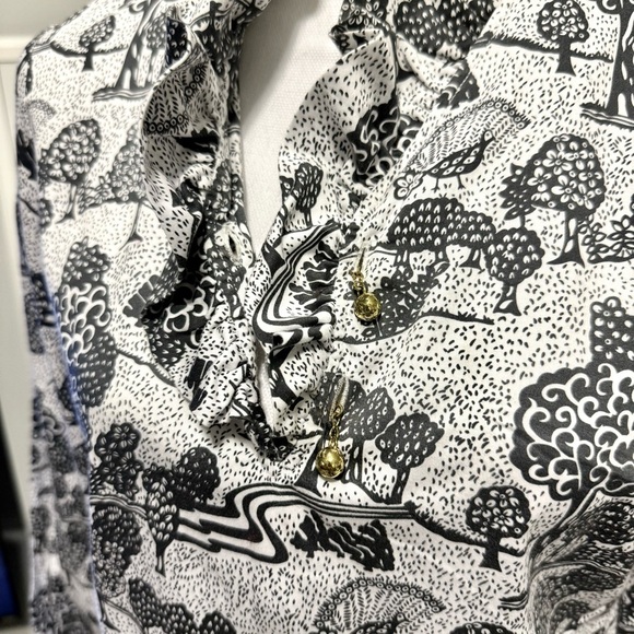 Elizabeth McKay Black & White Ruffle V-neck Blouse Artsy Trees Size 4 - Picture 8 of 14
